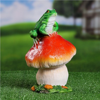 Садовая фигура из полистоуна «Гриб с лягушкой», 24×14×14 см