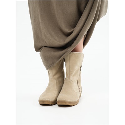 Полусапоги женские бежевые замшевые с замком на литой подошве