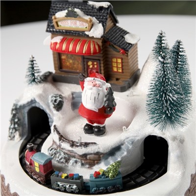 Светодиодная фигура «Поезд и Дед Мороз» 20×20×16 см, полистоун, батарейки ААх3 (не в комплекте), USB, свечение тёплое белое