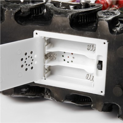 Светодиодная фигура «Паровоз с Дедом Морозом» 26.5×19.5×12.5 см, полистоун, батарейки ААх3 (не в комплекте), USB, свечение мульти