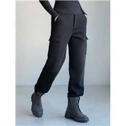 Брюки джоггеры с накладными карманами из футера трехнитки с начесом