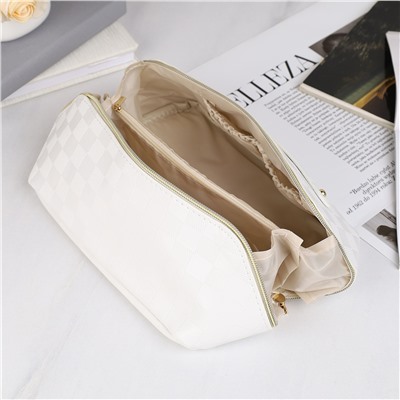 Косметичка 23,5х12 см / XN-012W /уп 50/белый