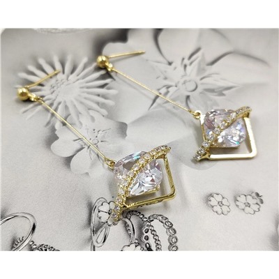 Серьги стильные