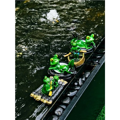 Садовая фигура из полистоуна «Лягушка лежит на шине», 14×13×9.5 см, водоплавающая