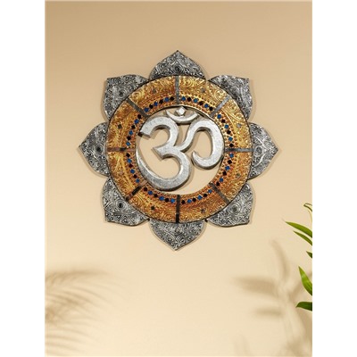 Панно резное «ОМ», 40×40×0.6 см, золотой край