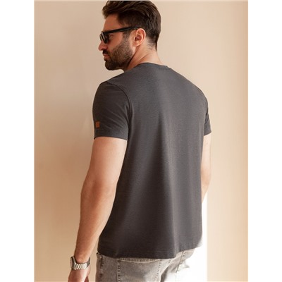 Футболка из премиального хлопка с авторским принтом