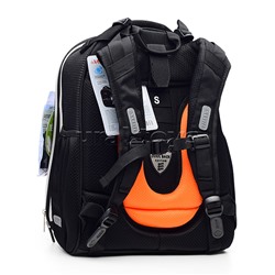 Рюкзак "Choice. Luxury Car" школьный жесткий 38x28x16 см (17 л) вес 950 г, 1 отделение на молнии с разделителями для учебников, 1 отделение с органайзером, 2 боковых кармана сеткой на резинке, эргономичная формоустойчивая вентилируемая спинка (евросетка)
