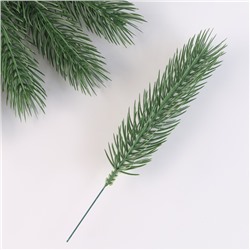 Ветка еловая зелёная, 22×4 см, набор 50 шт.