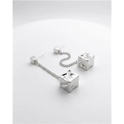 Стильные серьги