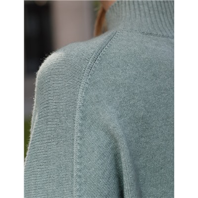 Свитер из пряжи с кашемиром