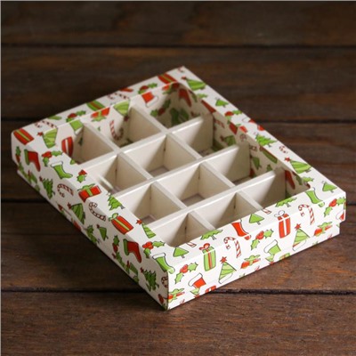 Коробка под 12 конфет с ячейками новогодняя «Зимушка» 19×15×3.5 см