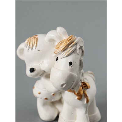 УЦЕНКА Фигура гипс "Мишка с лошадкой" 9х7х6 см, перламутр