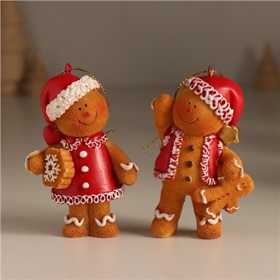 Фигурка-подвеска полистоун «Имбирный снеговик в новогоднем наряде», ёлочная игрушка, 5.5×4×8.5 см, МИКС