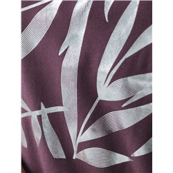 Нарядная футболка с серебристым принтом