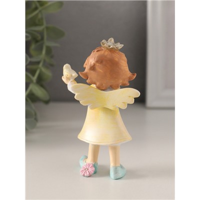 Фигурка полистоун «Принцесса-ангел в жёлтом платье с голубкой в руке», 7×4×10 см