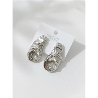 Стильные серьги