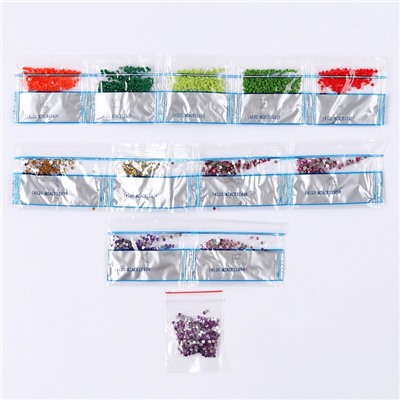 Алмазная вышивка «Цветы с бабочками в саду», интерьерный декор