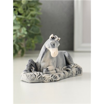 Фигурка «Лошадь лежащая», 7 см