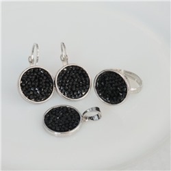 Комплект ювелирной бижутерии коллекция серьги, кулон и кольцо 17 р, покрытие: посеребрение, вставка: кристаллы, цвет: черный, арт.213.799-17
