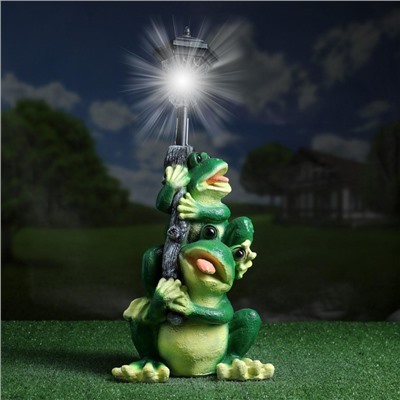 Садовая фигура - фонарь из полистоуна «Лягушата с фонарём», 24.5×19.5×57 см