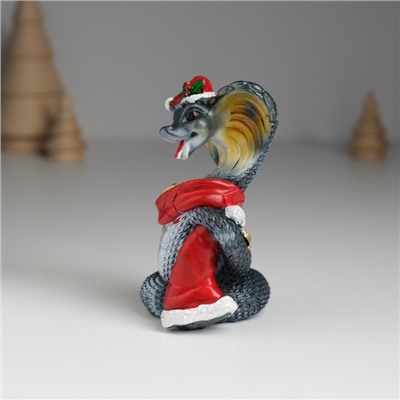 Фигурка полистоун «Змея тёмная в красной шапке и шарфике с монетками», 6.2×4.7×9 см, МИКС