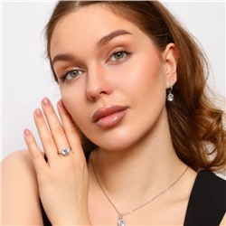 Комплект ювелирной бижутерии серьги, кулон и кольцо 17 р, покрытие: посеребрение, вставка: фианиты, цвет: прозрачный, арт.213.667-17