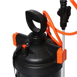 Опрыскиватель помповый, 5 л, термоусадка, пластиковый брандспойт, ОП-220, «Жук»