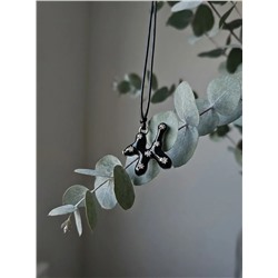 Кулон на шнурке