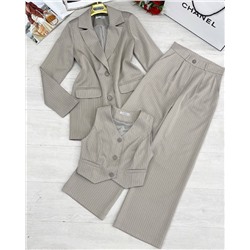 Костюм тройка