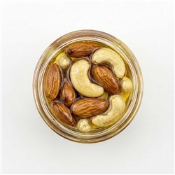 Ассорти: миндаль, фундук, кешью в меду 100 гр.