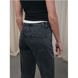 Актуальная коллекция CONTE CON-847 Чёрные джинсы mom с декоративными патами на талии