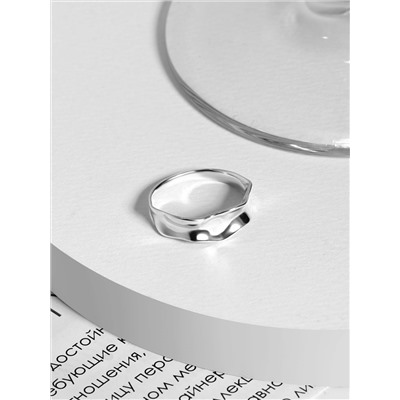 Кольцо из серебра родированное К-7567р