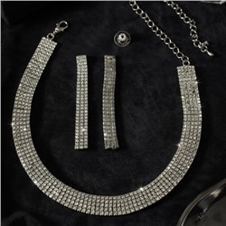 Комплект вечерней бижутерии со стразами чокер и серьги, цвет: серебристый и прозрачный, арт.012.090