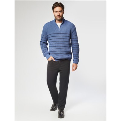 Свитер фактурной крупной вязки с металлической молнией