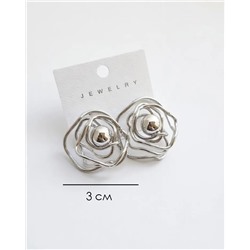 Стильные серьги