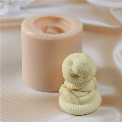 Силиконовый молд для заливки «Змея в шапке», 7×6×5.5 см