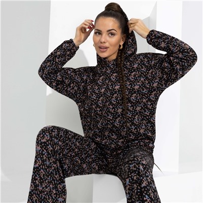 Брючный комплект с капюшоном, Смелый контраст