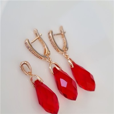 Комплект ювелирной бижутерии коллекция "Дубай" серьги и кулон, покрытие позолота, вставка: искусственный кристалл под Сваровски, цвет: красный, арт.314.825