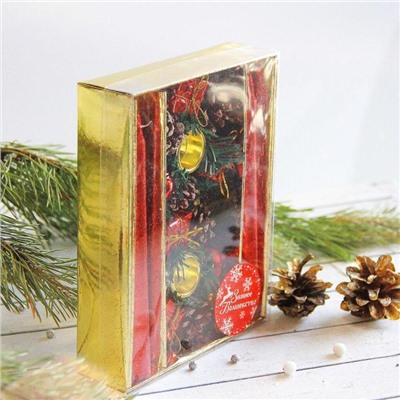 Свеча новогодняя с подсвечником «Красные шишки и подарки», набор 4 шт., 4×13×17 см, красная