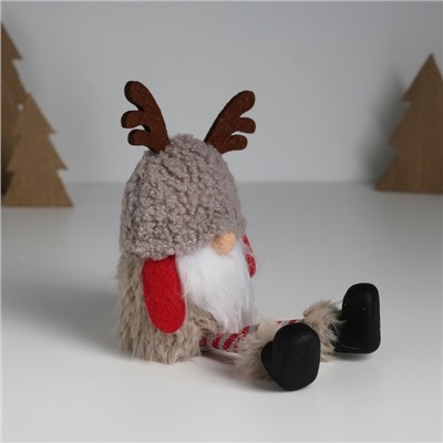 Фигурка текстиль «Гном в серой барашковой шапке с рожками», на полку, стол, 6.2×9.5×18.5 см