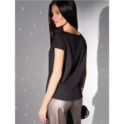 Нарядная футболка с блестящим принтом