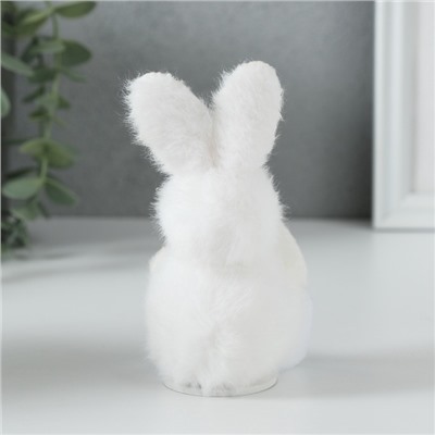 Фигурка «Зайка с морковкой», 6.5×6.8×11.7 см