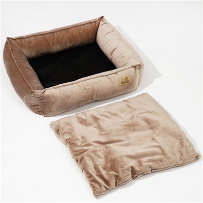 Лежанка для кошек и собак велюровая Pet Lab, 45×40×15 см, бежевая