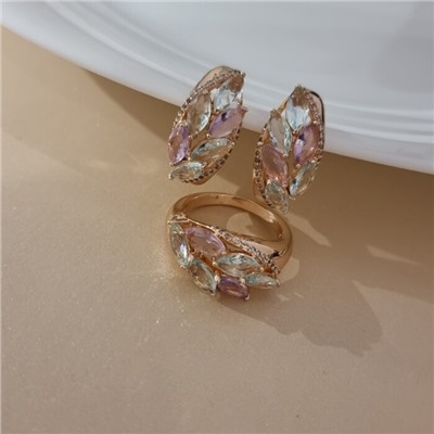 Комплект ювелирной бижутерии коллекция "Дубай" серьги и кольцо 18 р, покрытие позолота, вставка: фианиты и цирконы, цвет: розовый и прозрачный, арт.215.666-18