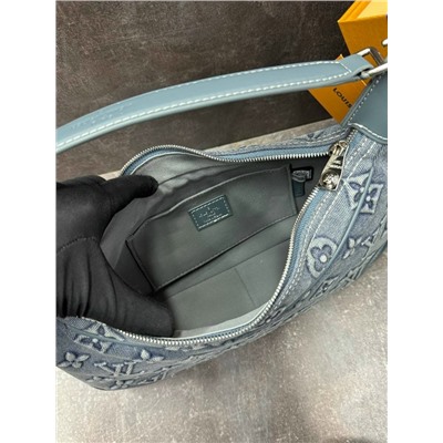 Джинсы #23087315