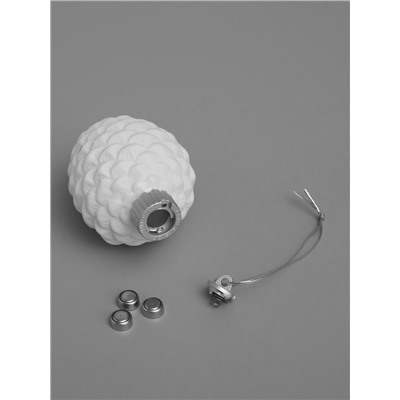 Ёлочный шар «Шишка», 6.5×6.5×8 см, 1 LED, керамика, от батареек LR44×3, свечение тёплое белое