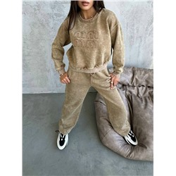 Спортивный костюм #23039335