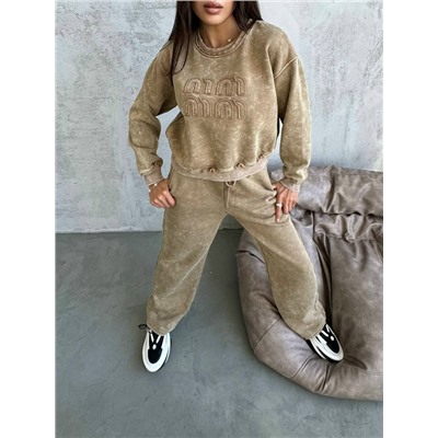 Спортивный костюм #23039335