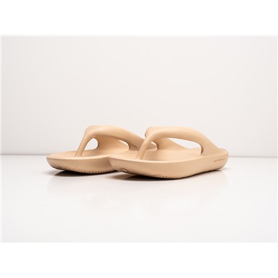 Сланцы New Balance