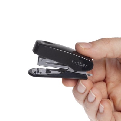 Степлер 10 на 12 листов мини "Джентл" черный с антистепленром (085958) Хатбер